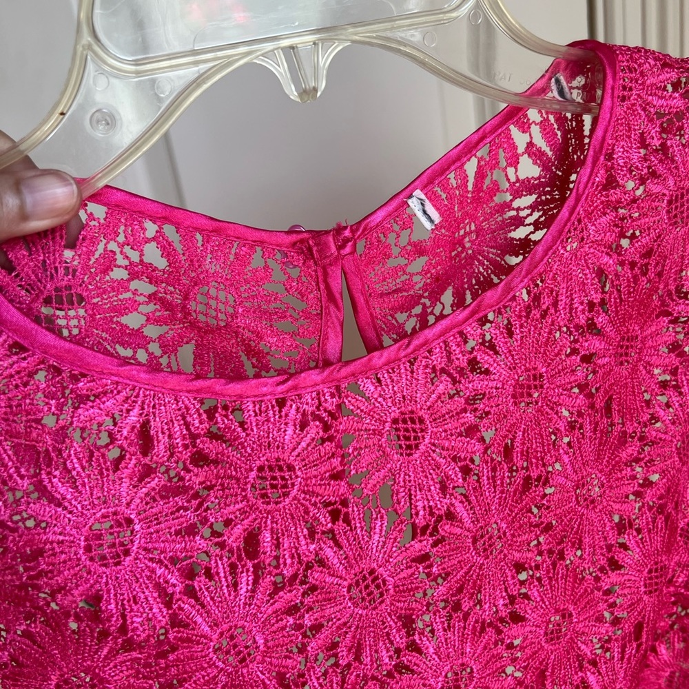 Pink, Floral Top - Picture 4 of 4